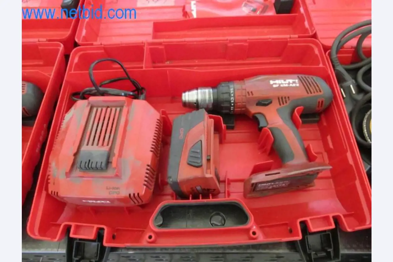 Maquinaria, parque móvil y equipos de explotación-1