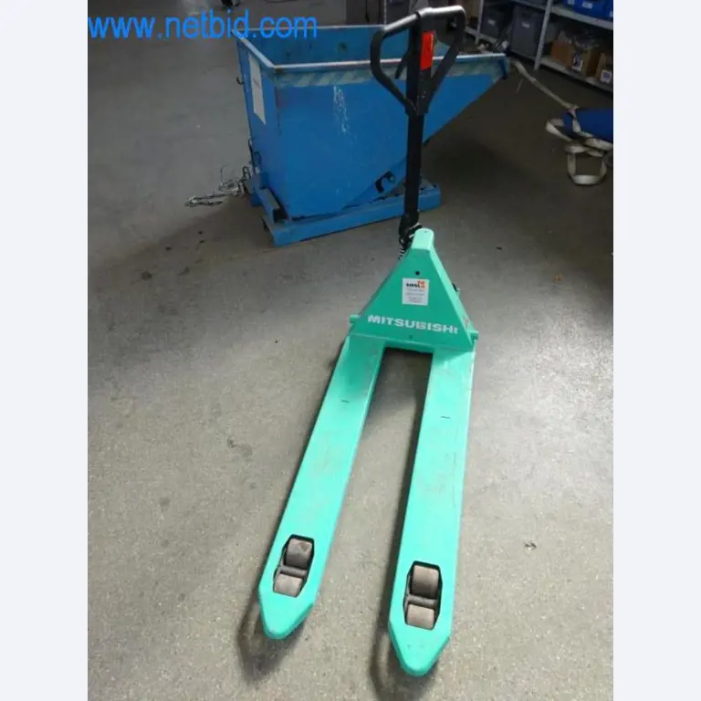 Stroje, vozový park a provozní zařízení-1