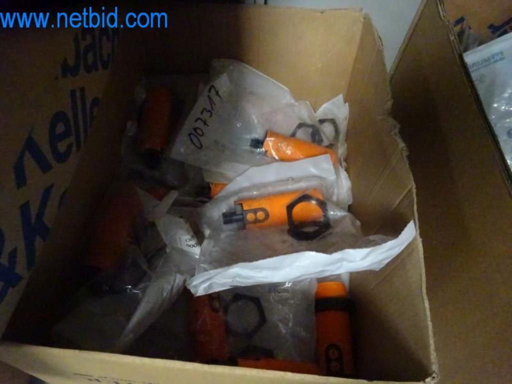 Stroje, vozový park a provozní zařízení-5