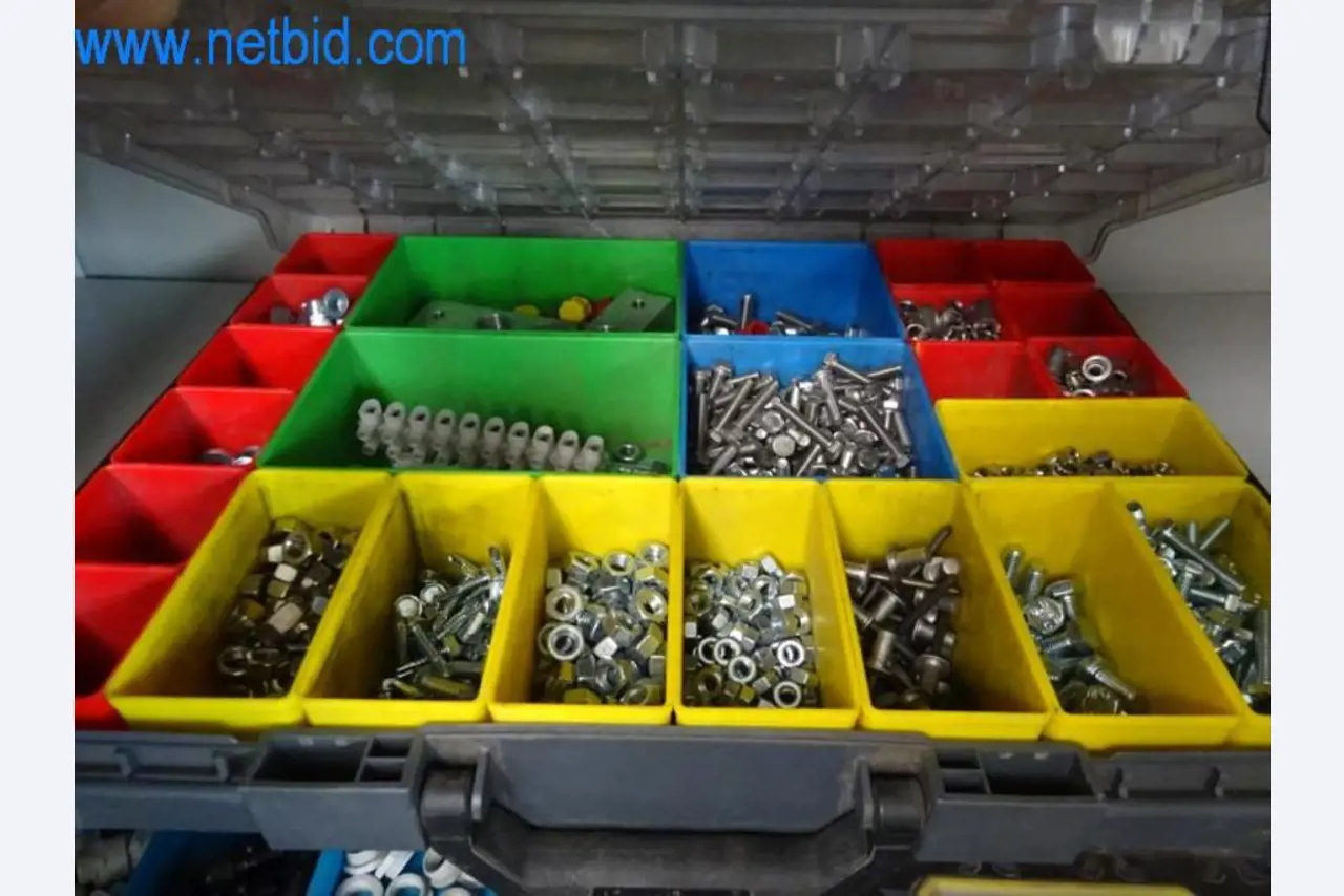 Stroje, vozový park a provozní zařízení-1