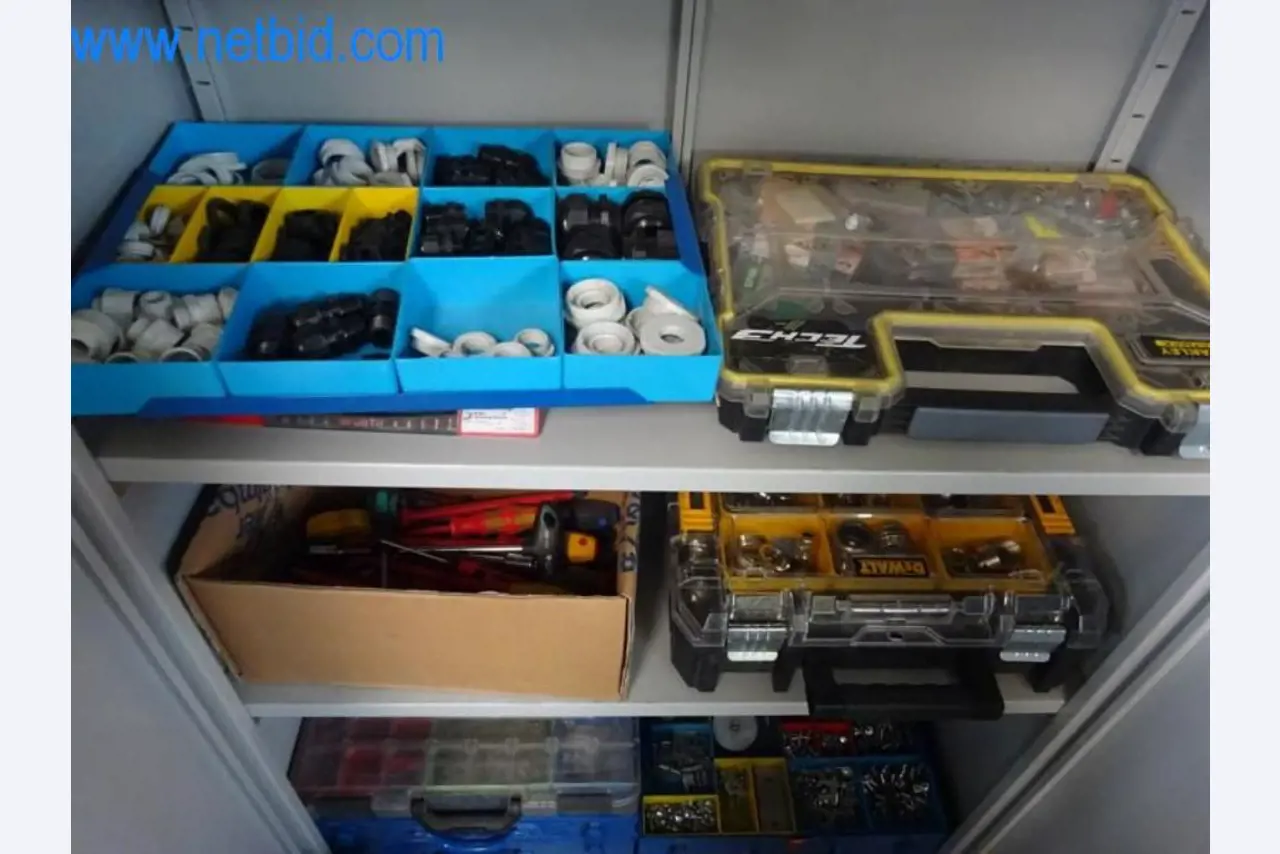 Stroje, vozový park a provozní zařízení-3