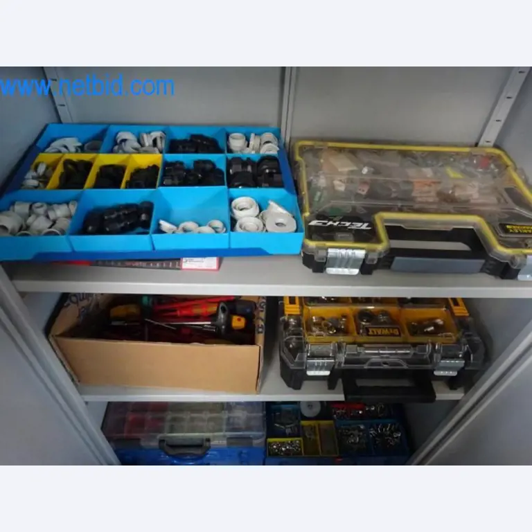 Stroje, vozový park a provozní zařízení-3