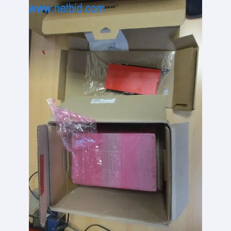 Máquinas, parque automóvel e equipamento operacional-2