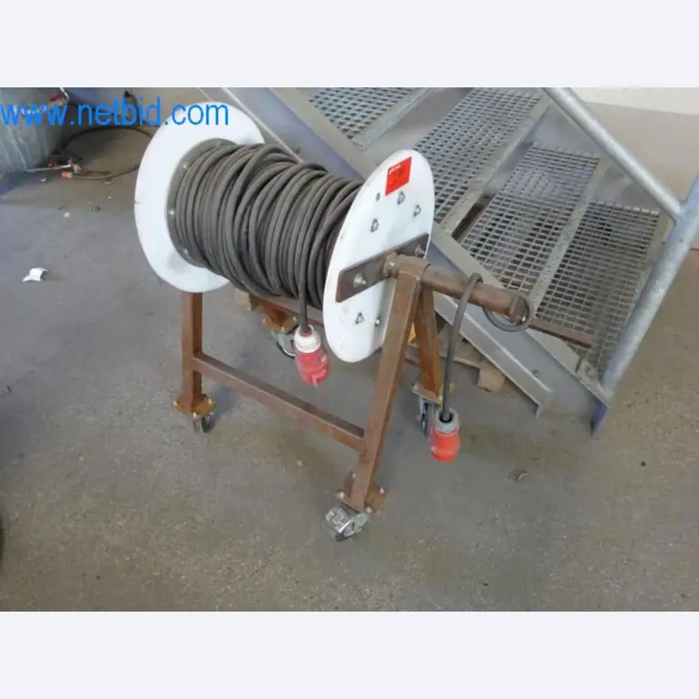 Maquinaria, parque móvil y equipos de explotación-1