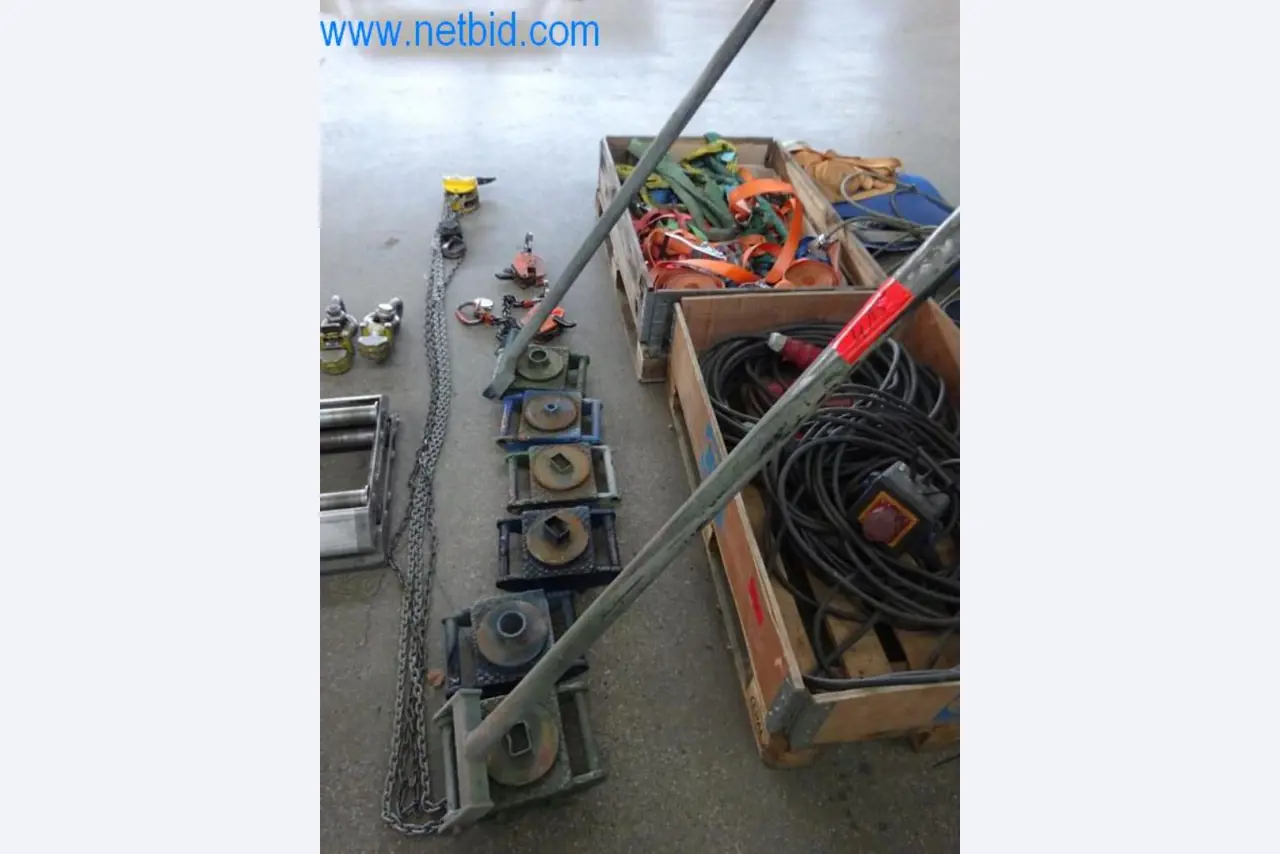 Maquinaria, parque móvil y equipos de explotación-1