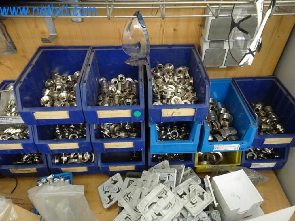 Stroje, vozový park a provozní zařízení-1