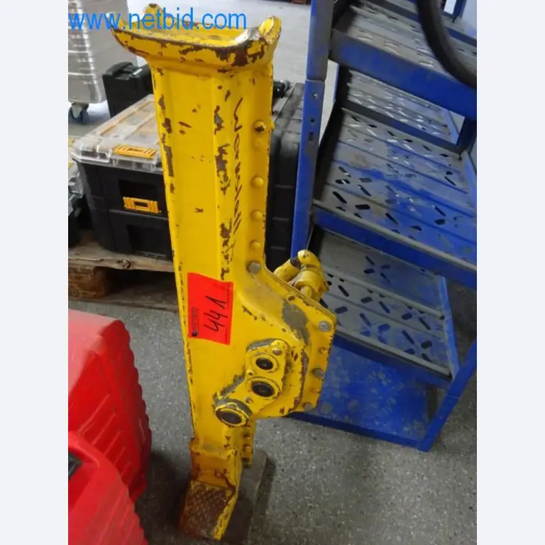 Stroje, vozový park a provozní zařízení-1