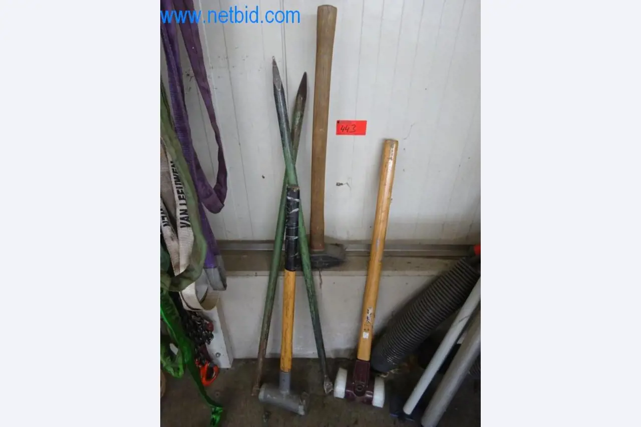 Stroje, vozový park a provozní zařízení-3