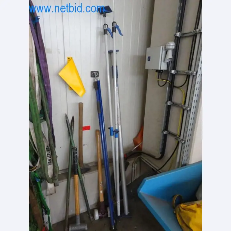 Stroje, vozový park a provozní zařízení-1