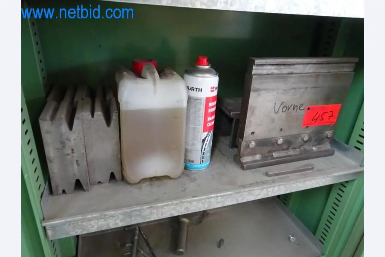 Stroje, vozový park a provozní zařízení-12