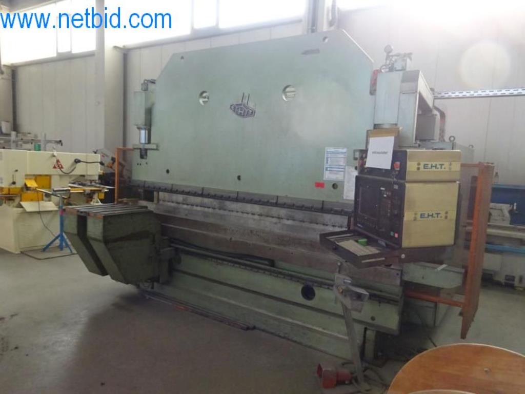 Stroje, vozový park a provozní zařízení-14