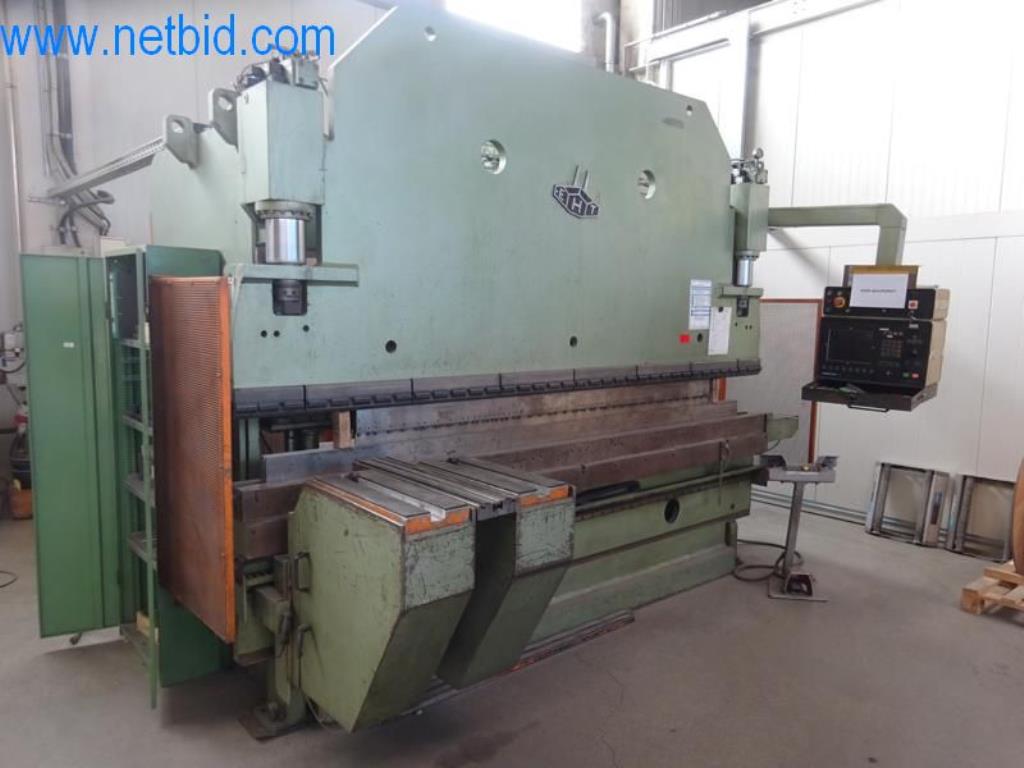 Stroje, vozový park a provozní zařízení-1