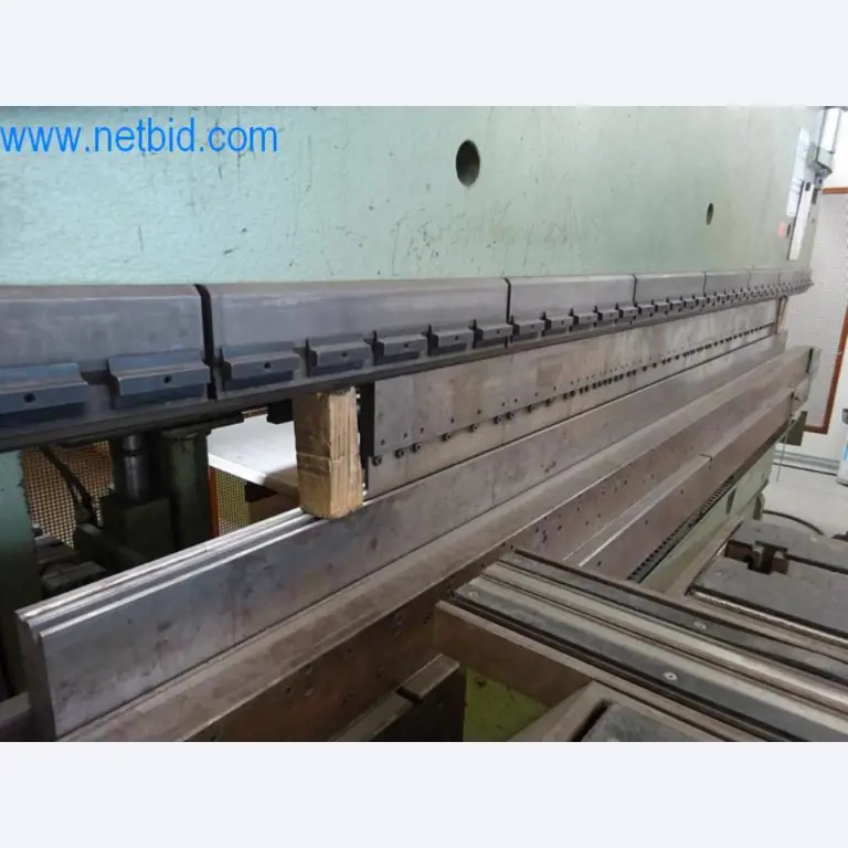 Stroje, vozový park a provozní zařízení-2