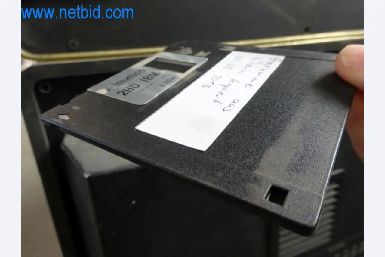 Stroje, vozový park a provozní zařízení-4