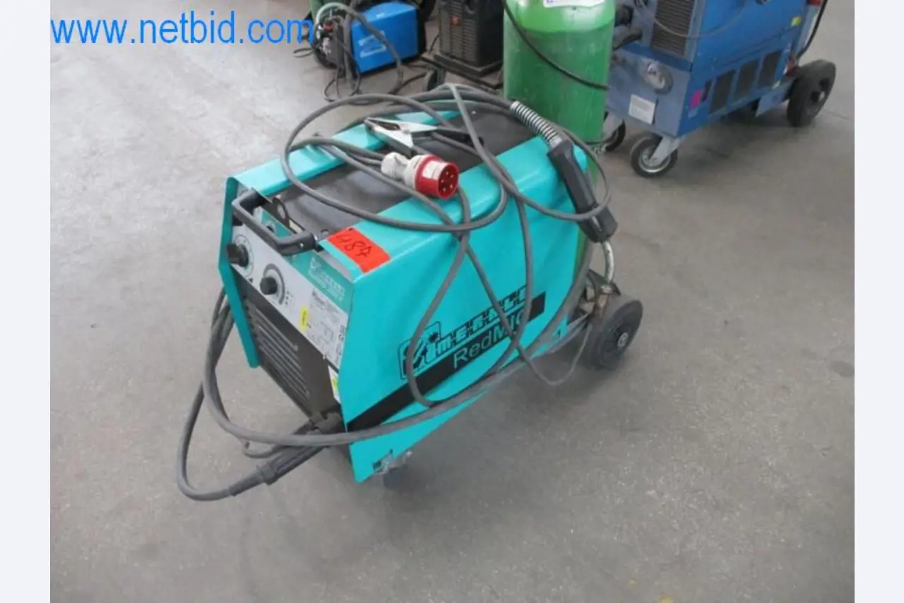 Stroje, vozový park a provozní zařízení-1