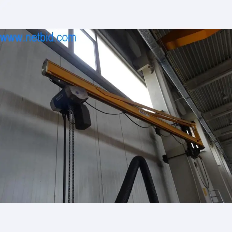 Stroje, vozový park a provozní zařízení-1