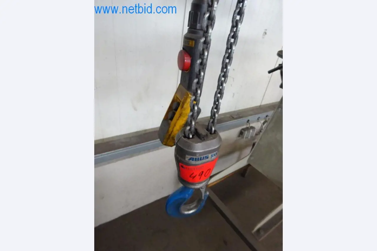 Stroje, vozový park a provozní zařízení-2