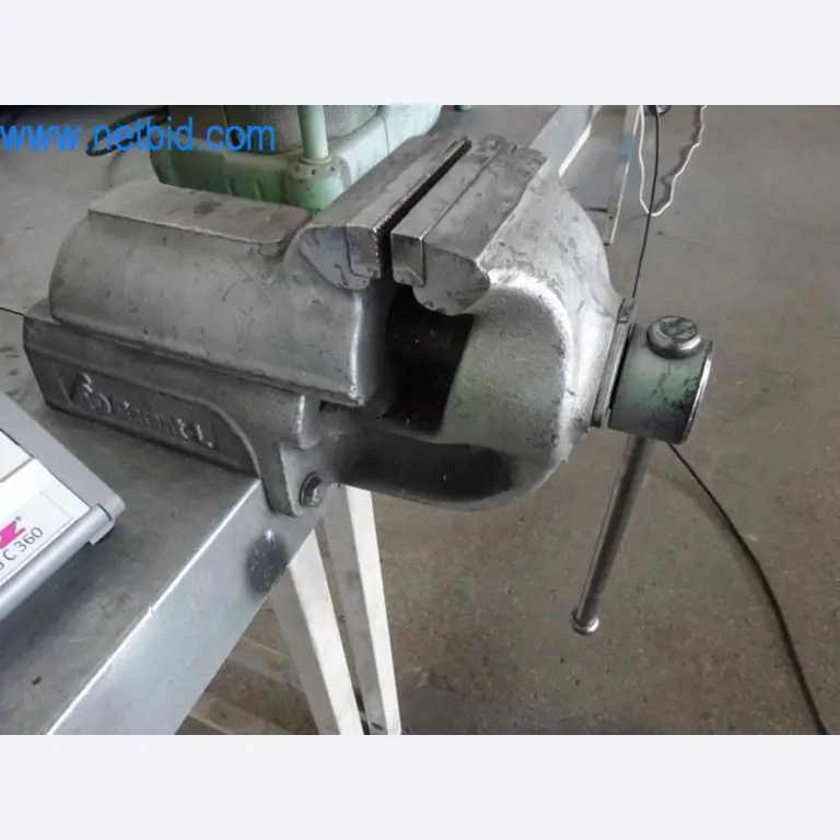 Maquinaria, parque móvil y equipos de explotación-4