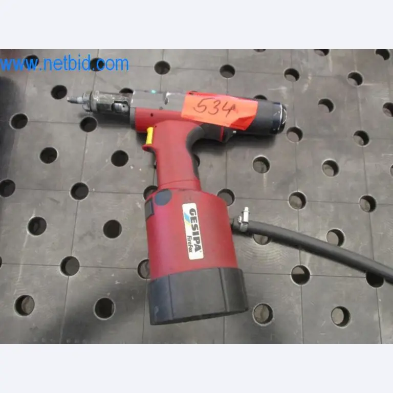 Maszyny, flota pojazdów i sprzęt operacyjny-1