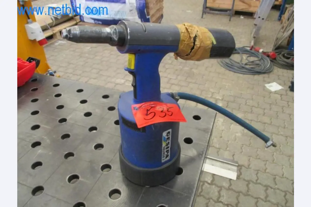 Maschinen, Fuhrpark und Betriebsausstattung-1