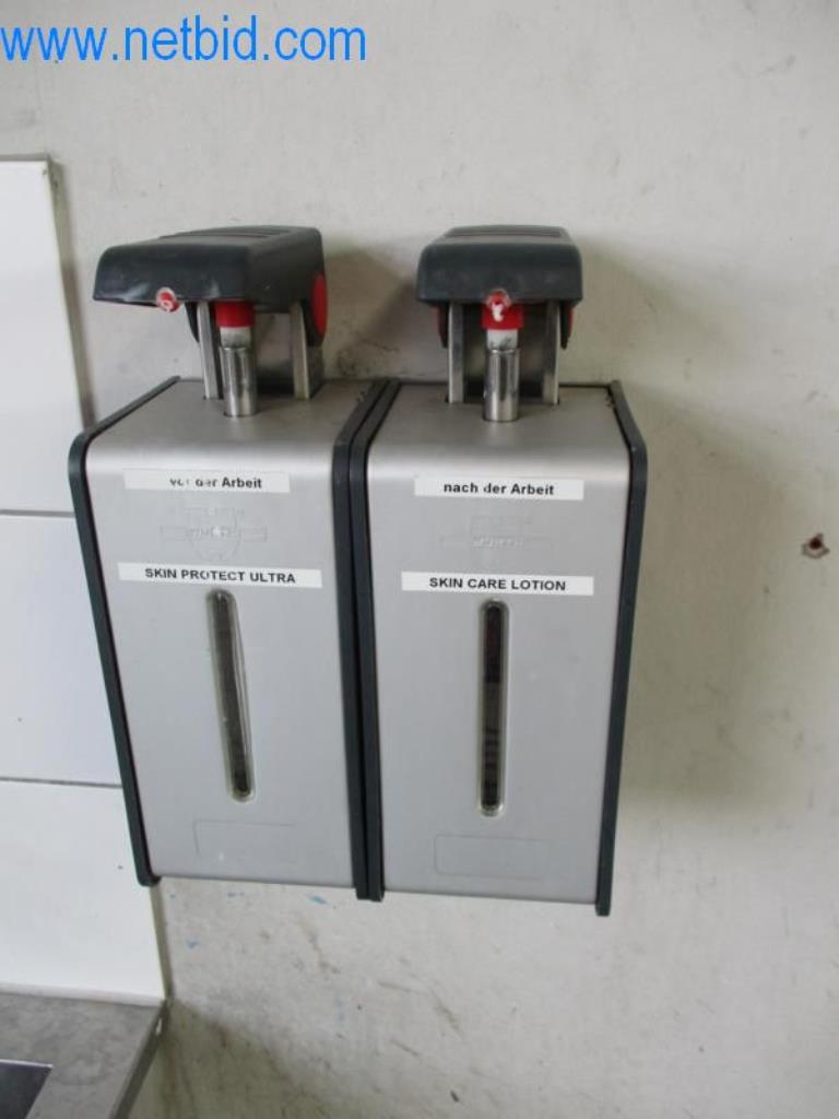 Maquinaria, parque móvil y equipos de explotación-1