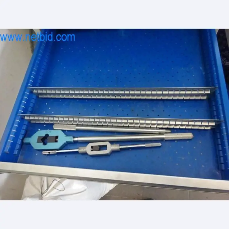 Maquinaria, parque móvil y equipos de explotación-4