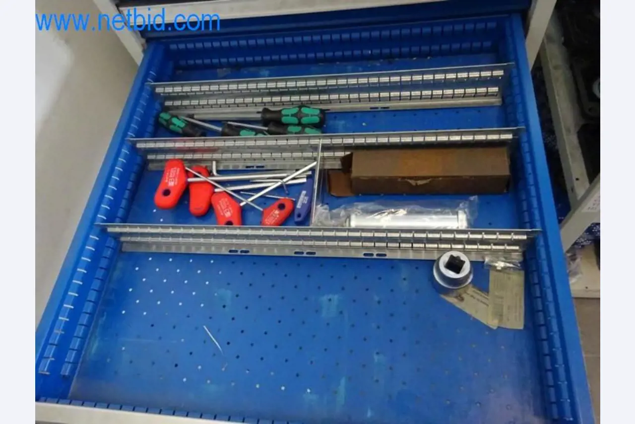 Maquinaria, parque móvil y equipos de explotación-5