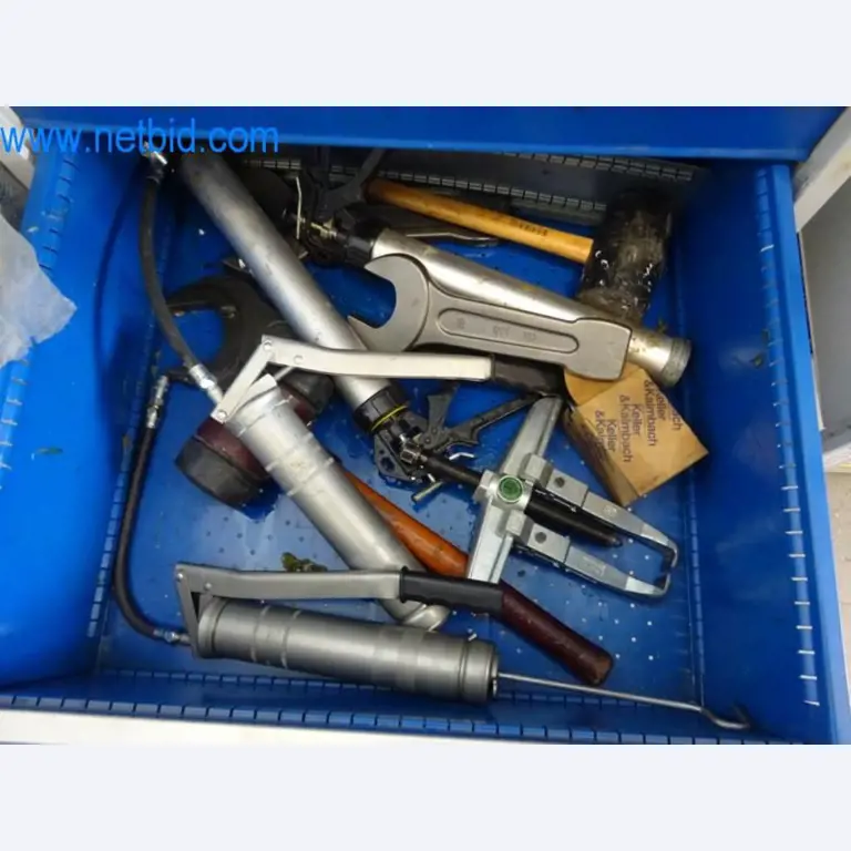 Maquinaria, parque móvil y equipos de explotación-8