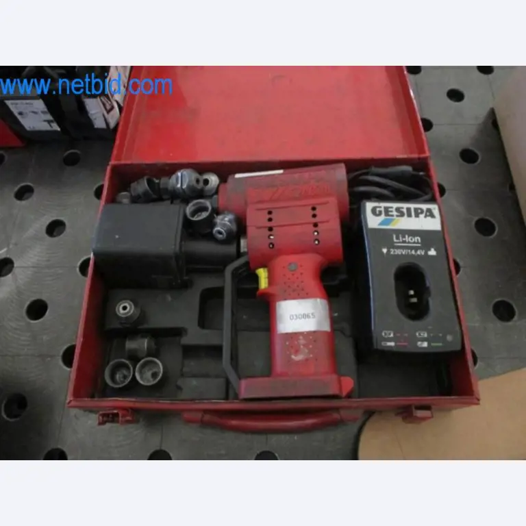 Stroje, vozový park a provozní zařízení-1