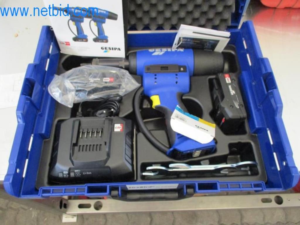 Stroje, vozový park a provozní zařízení-1