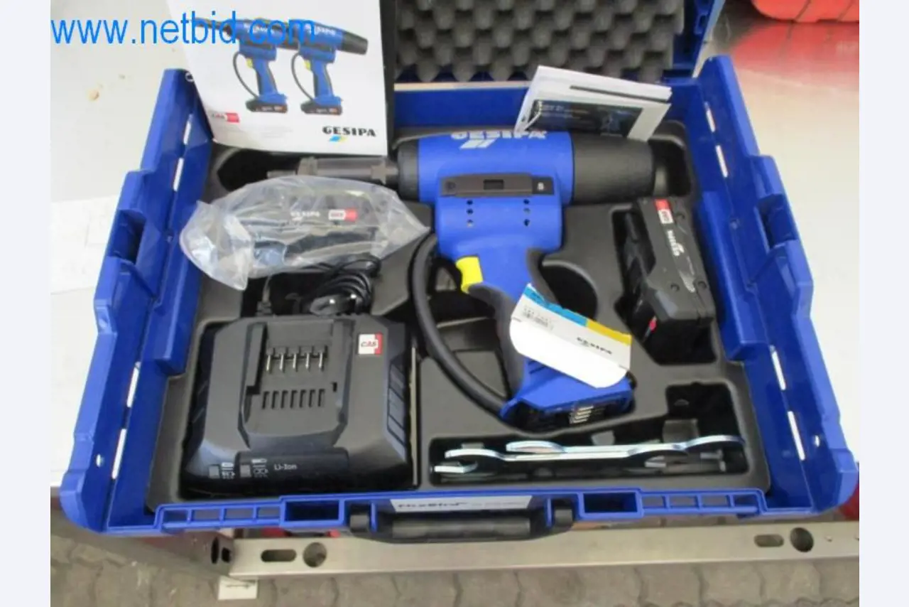 Maquinaria, parque móvil y equipos de explotación-1