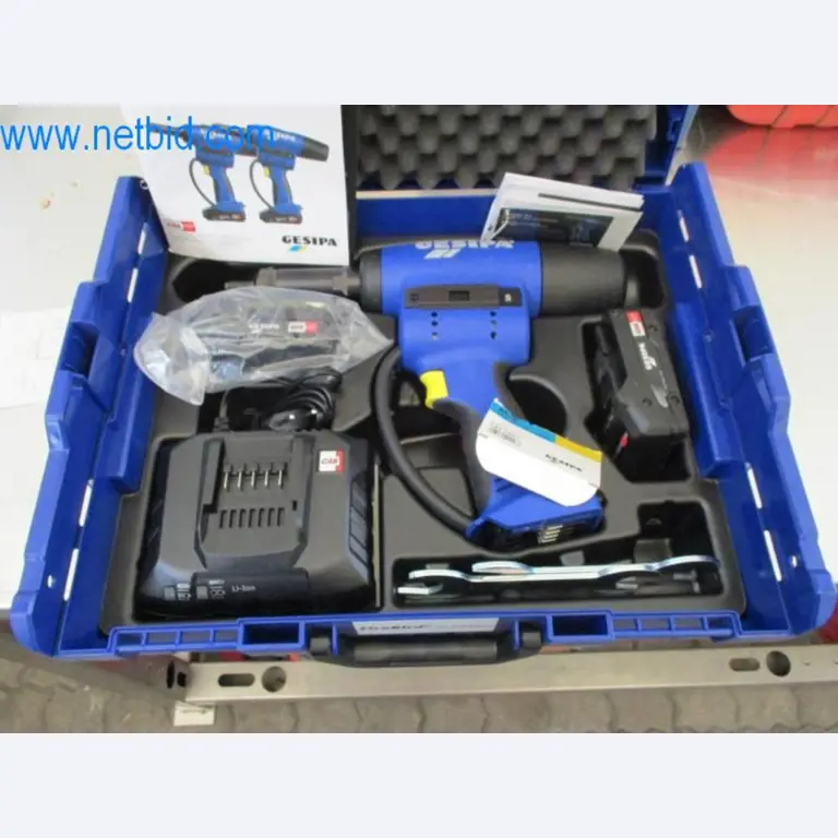 Maquinaria, parque móvil y equipos de explotación-1