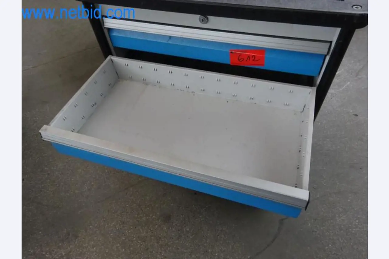 Stroje, vozový park a provozní zařízení-1