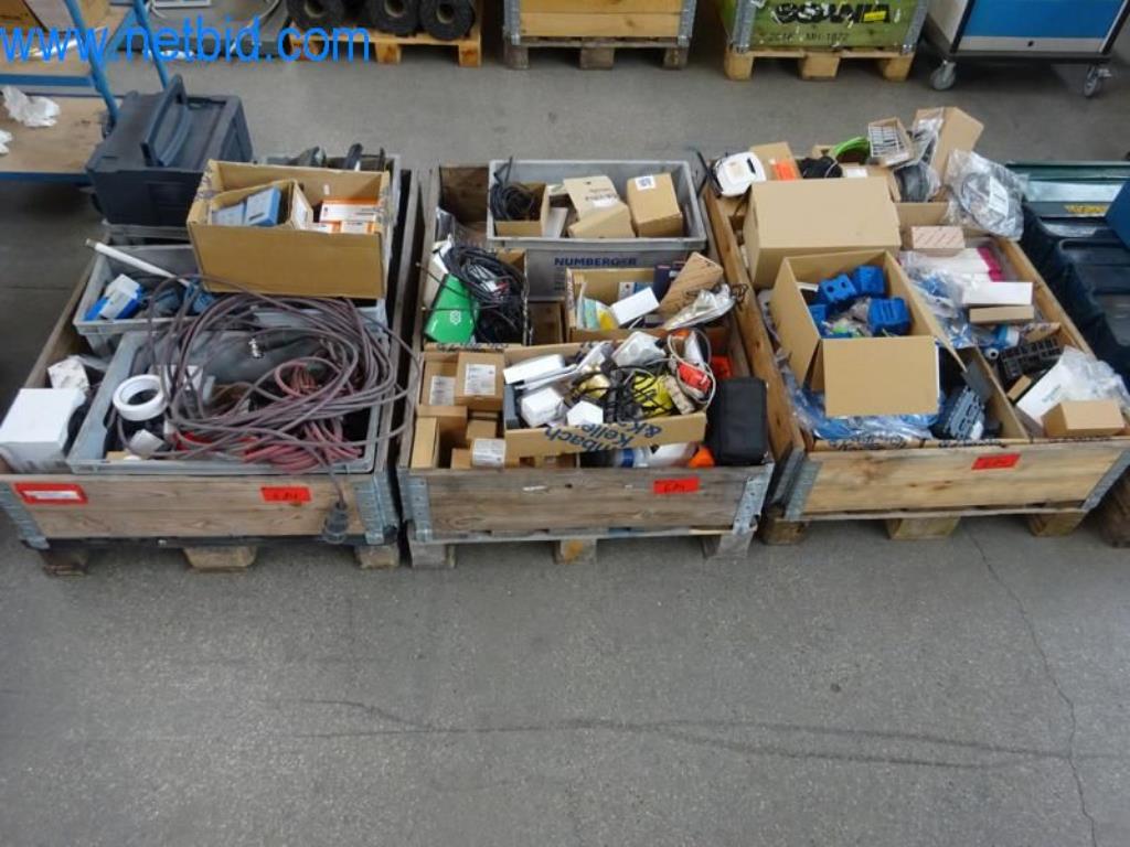 Stroje, vozový park a provozní zařízení-1