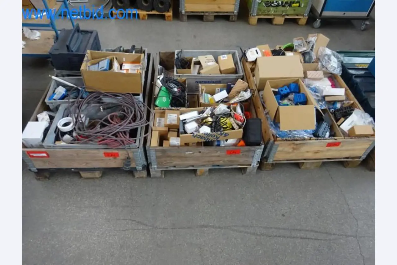 Maquinaria, parque móvil y equipos de explotación-1