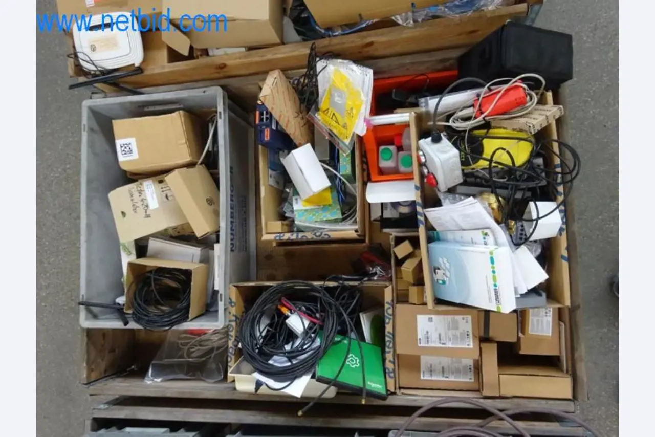 Maquinaria, parque móvil y equipos de explotación-3