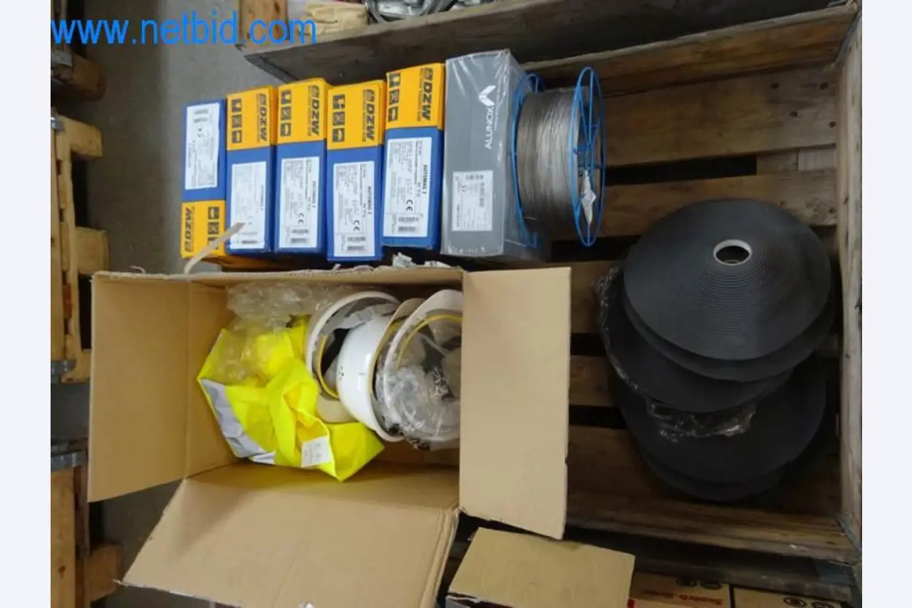 Stroje, vozový park a provozní zařízení-3