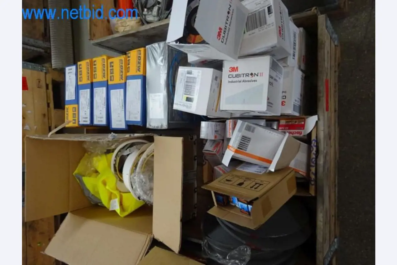 Stroje, vozový park a provozní zařízení-5