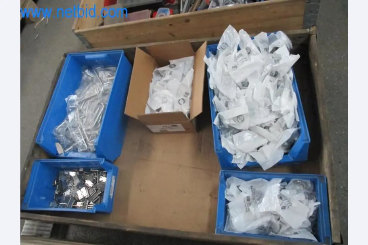 Maquinaria, parque móvil y equipos de explotación-1