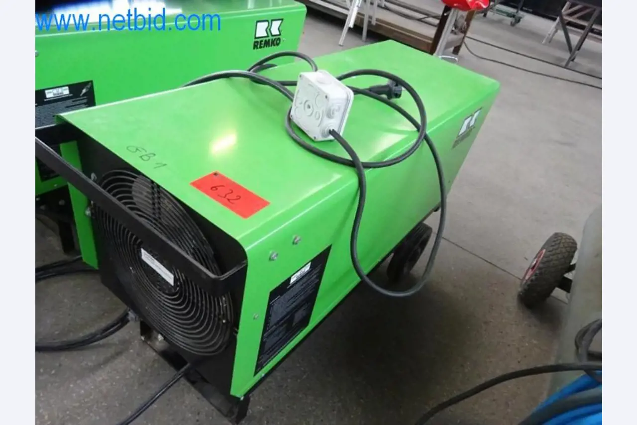 Stroje, vozový park a provozní zařízení-1