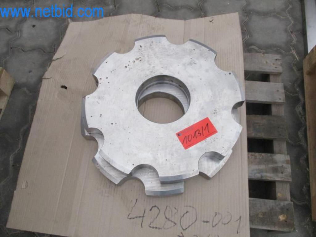 Stroje, vozový park a provozní zařízení-1