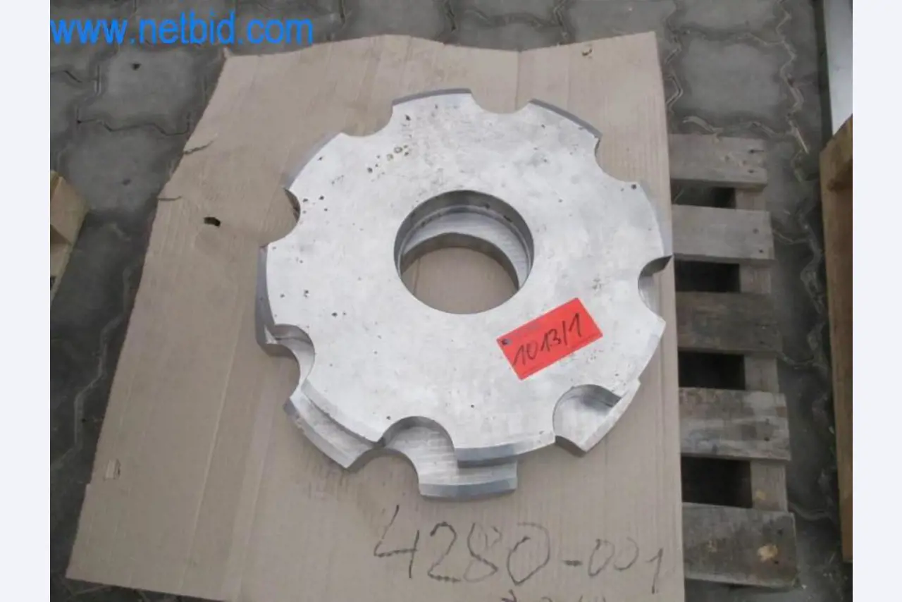 Maquinaria, parque móvil y equipos de explotación-1