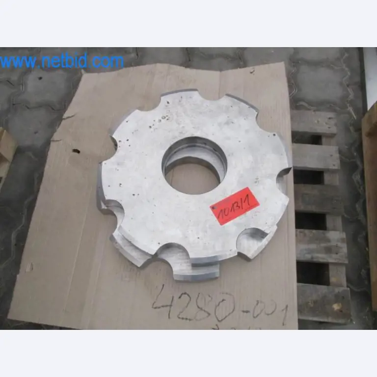 Maquinaria, parque móvil y equipos de explotación-1