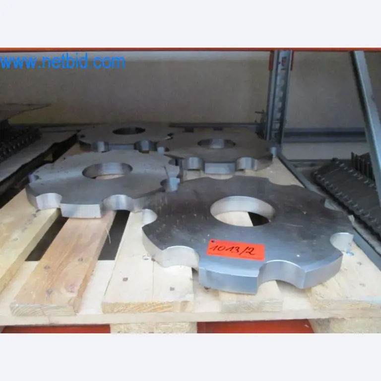 Stroje, vozový park a provozní zařízení-1