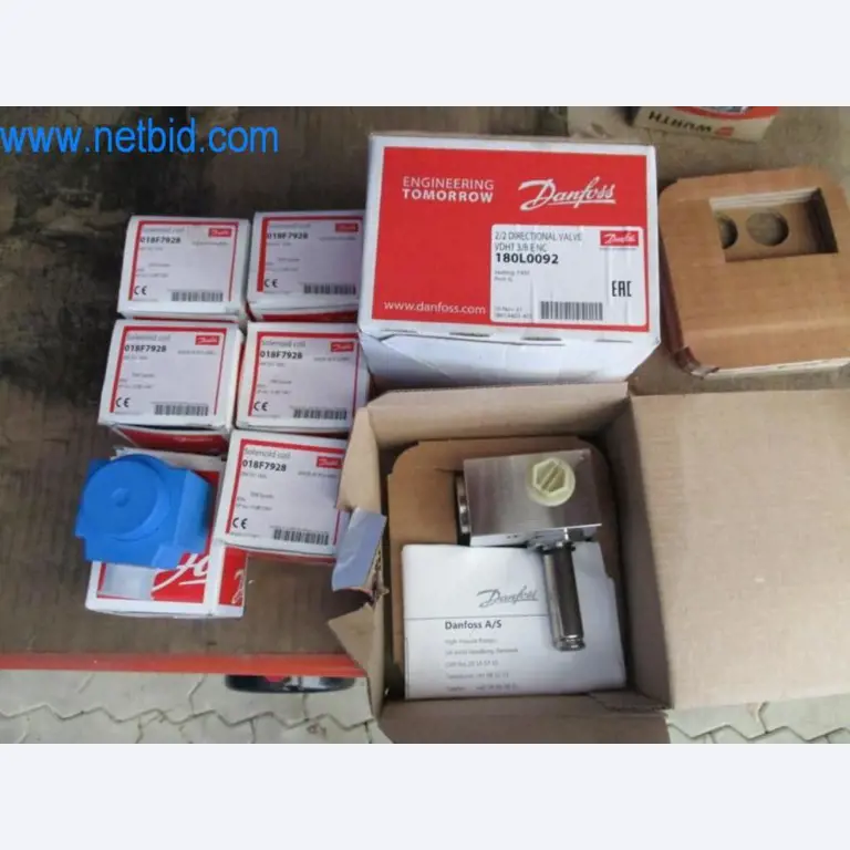 Stroje, vozový park a provozní zařízení-1