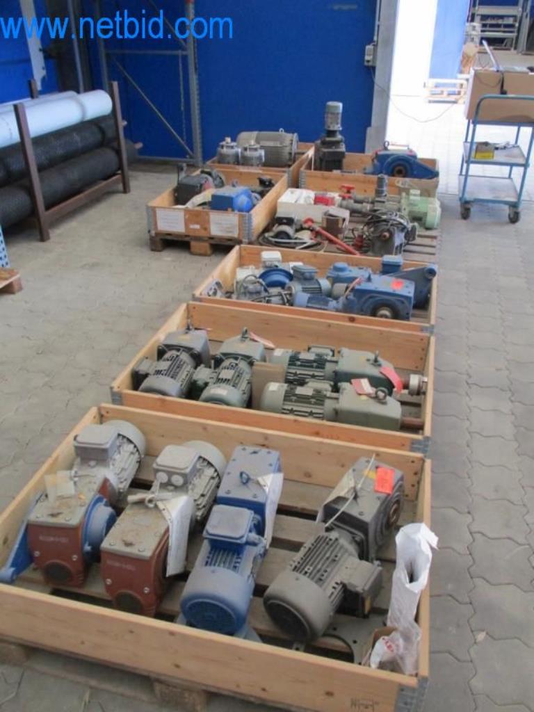 Stroje, vozový park a provozní zařízení-1