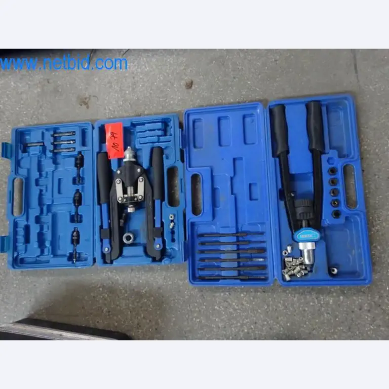 Maquinaria, parque móvil y equipos de explotación-1