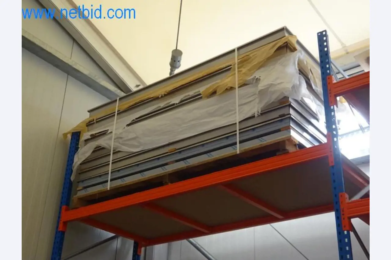 Máquinas, parque automóvel e equipamento operacional-9