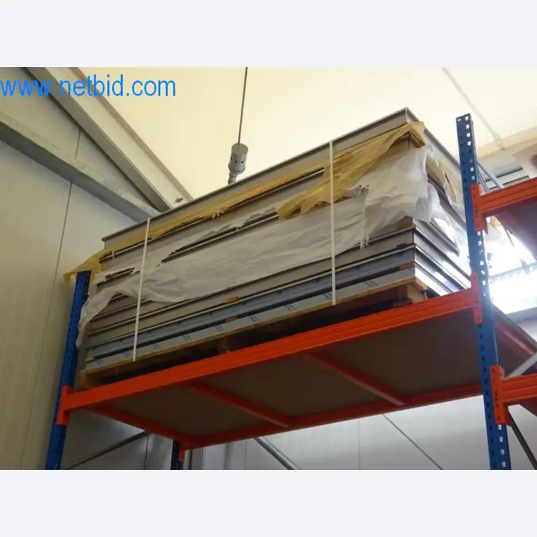 Máquinas, parque automóvel e equipamento operacional-9