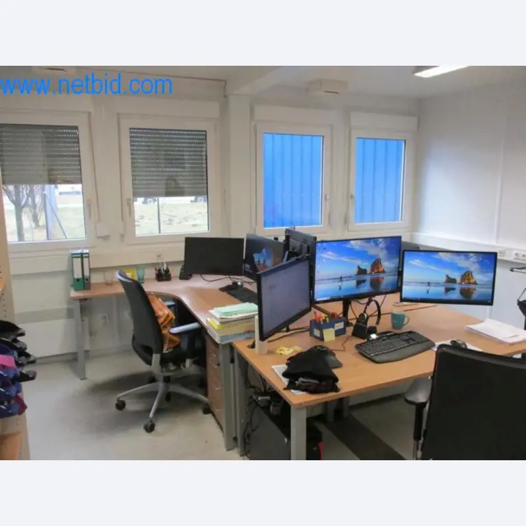 Máquinas, parque automóvel e equipamento operacional-7